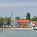 Balatonfoi Yacht Club فندق