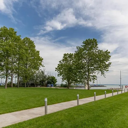 Balatonfői Yacht Club 4* Balatonkenese
