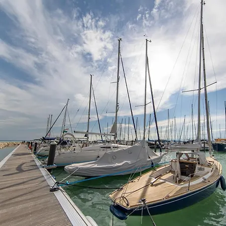 Balatonfői Yacht Club 4* Balatonkenese