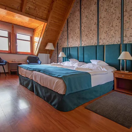 Balatonfői Yacht Club 4*