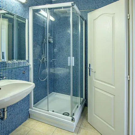 Balatonfoi Yacht Club 4* באלאטונקנשה