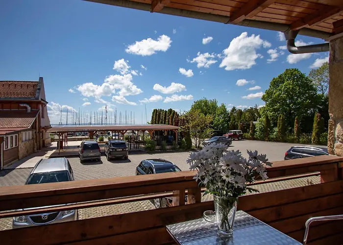 Balatonfoi Yacht Club 4*