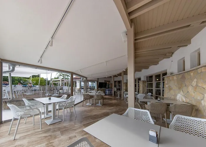 Hotel Balatonfoi Yacht Club