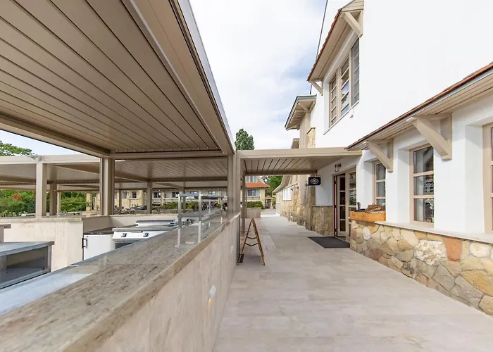 Balatonfoi Yacht Club Ξενοδοχείο 4*