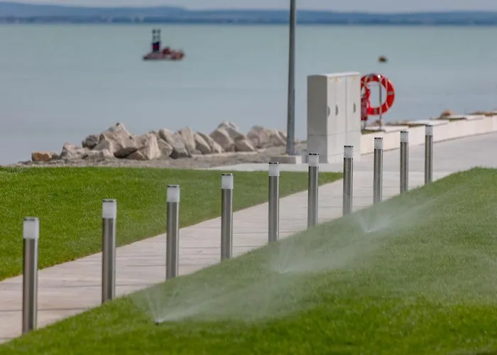 Hotel Balatonfoi Yacht Club 4*