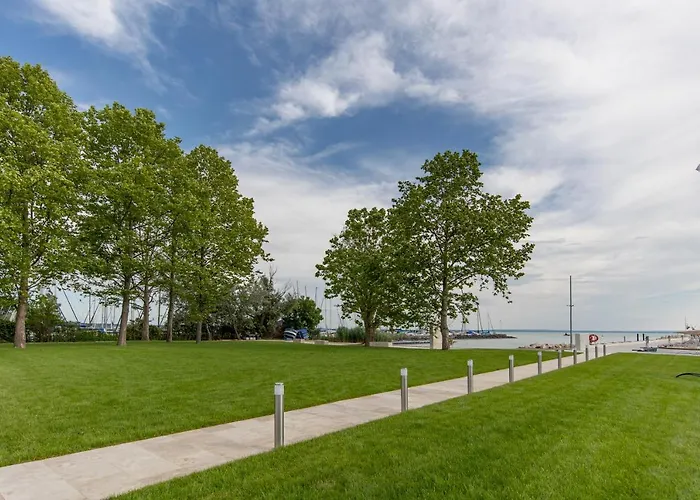 Balatonfoi Yacht Club 4* Balatonkenese