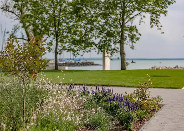 Hotel Balatonfoi Yacht Club