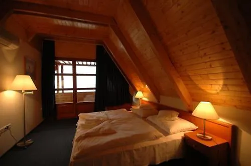 Hotel Balatonfoi Yacht Club