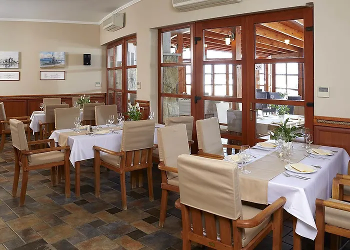 Hotel Balatonfoi Yacht Club 4*